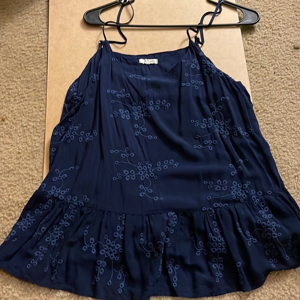 Beautiful dark blue peplum tank top!